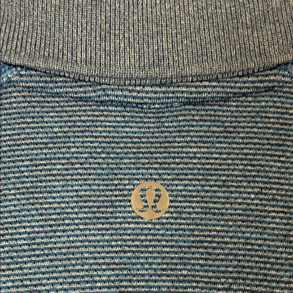 Lululemon Men's athletic polo shirt size small - Picture 3 of 5